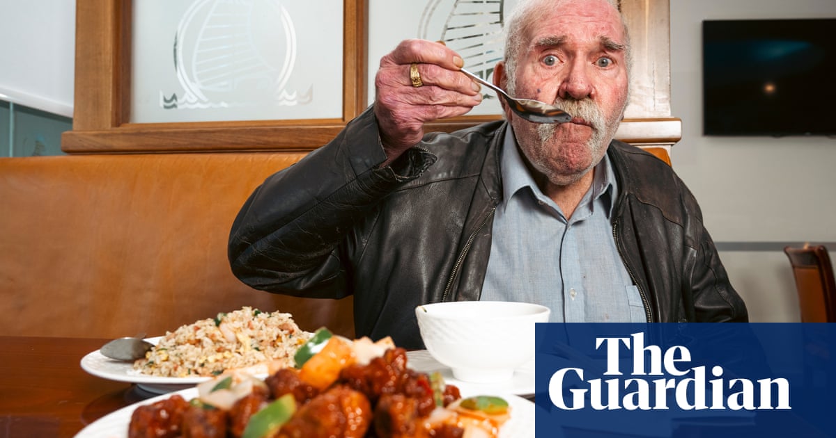 Jack Karlson, who shot to fame after ‘succulent Chinese meal’ arrest, dies aged 82 | Queensland