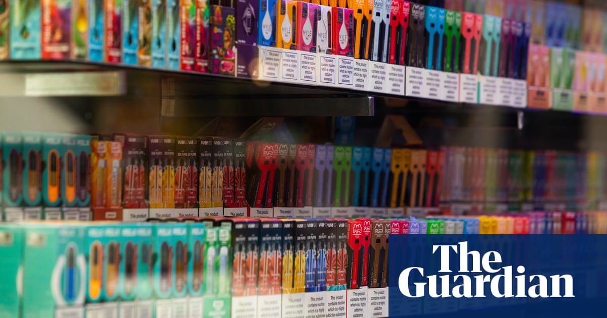 Number of UK adults who vape reaches record level, report finds | Health policy