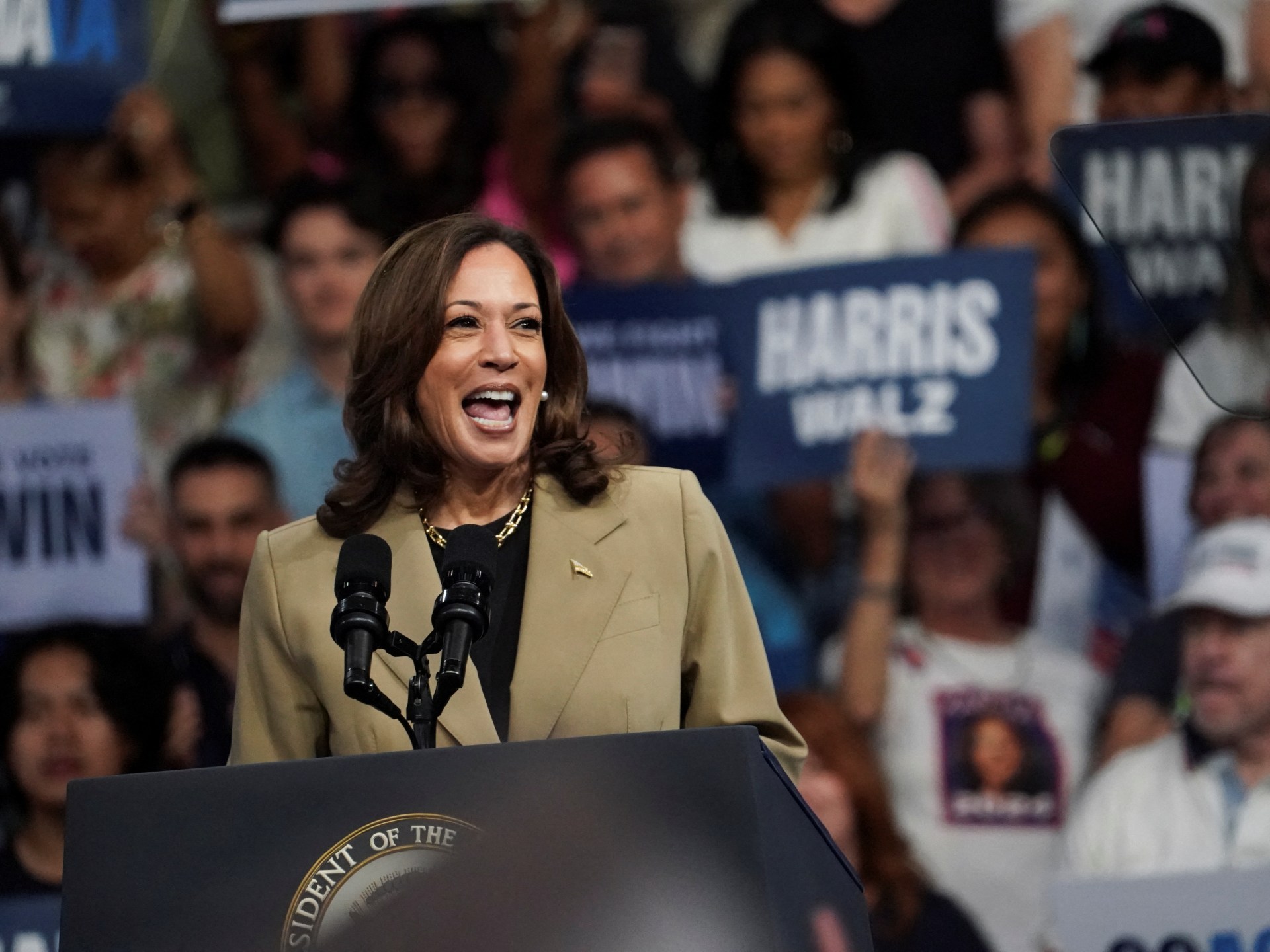 US election 2024: Harris leads Trump in three key states, new poll shows | US Election 2024 News