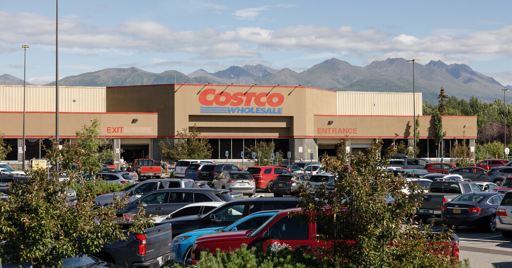 How Costco Hacked the American Shopping Psyche