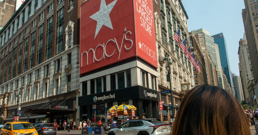 Macy’s and Target Reports Show Consumers Are Still Bargain Shopping