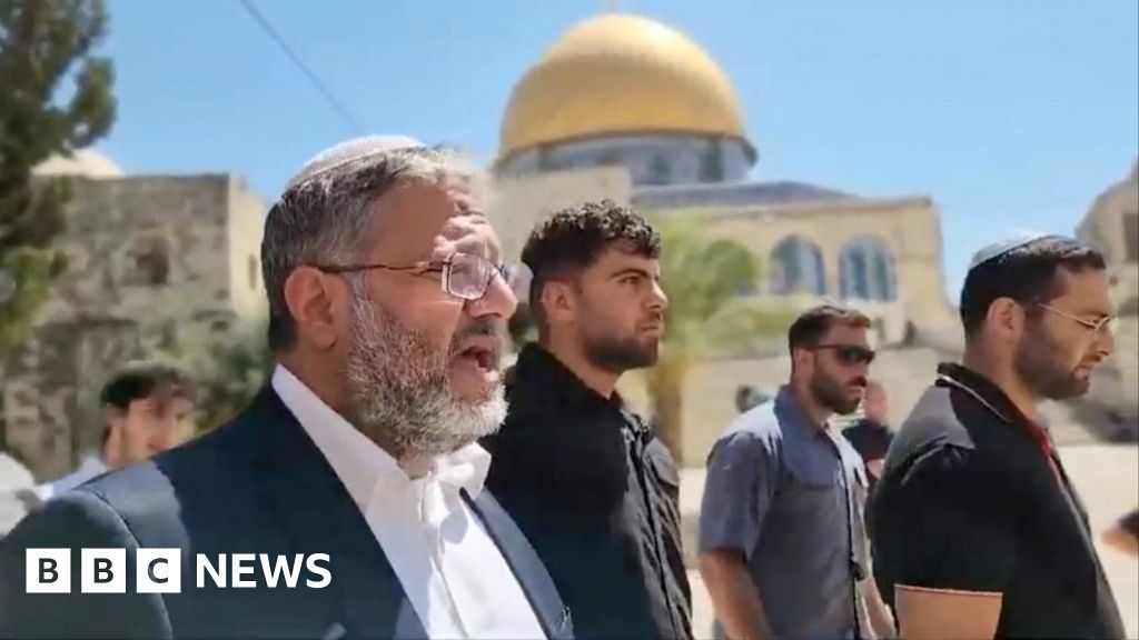 Israeli minister denounced for prayer call at Jerusalem holy site