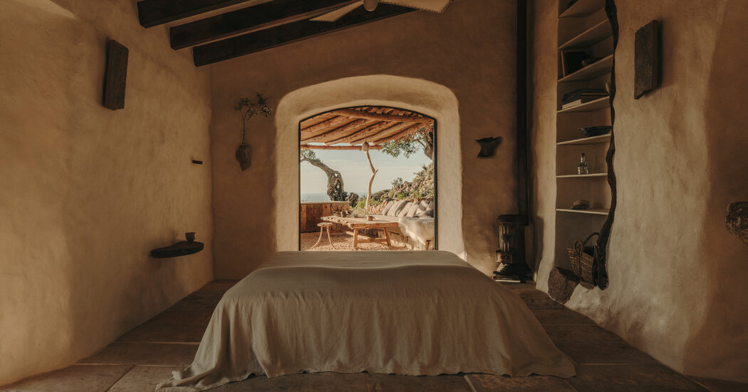 In Majorca, a One-Room Home With Sheep for Neighbors