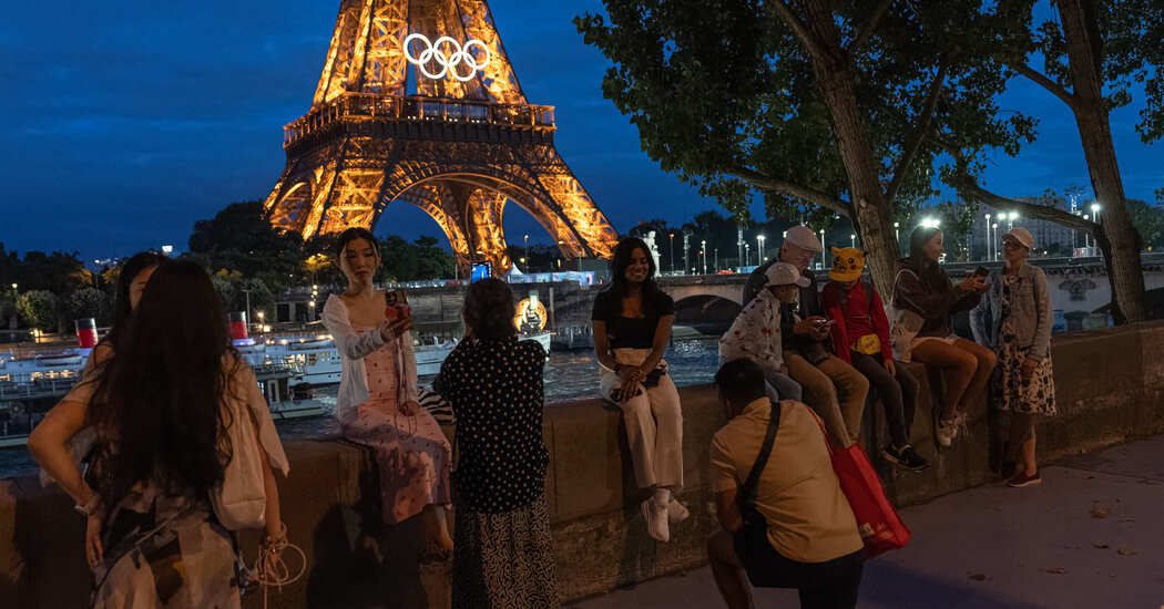 Eiffel Tower Will Keep Olympic Rings Permanently, Mayor Says