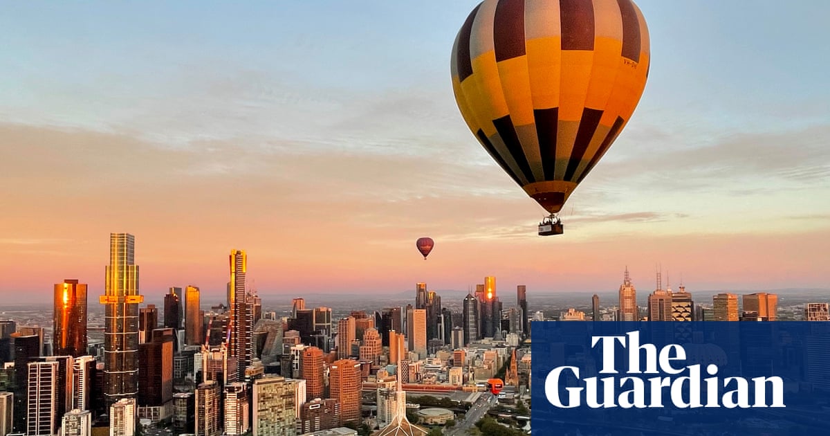 Melbourne lord mayor floats plan to slash power bills by bulk buying renewable energy | Melbourne