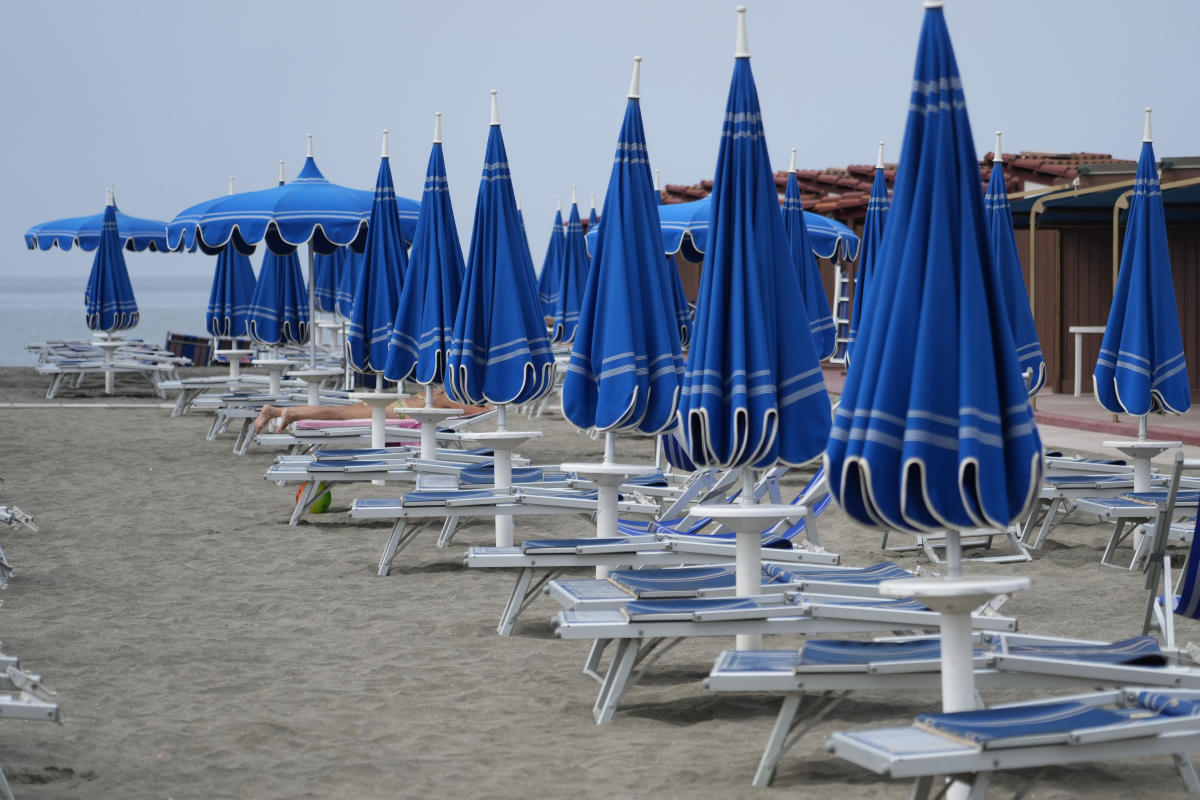 Long-running battle over lucrative beach concessions between Italy and EU could be in final chapter