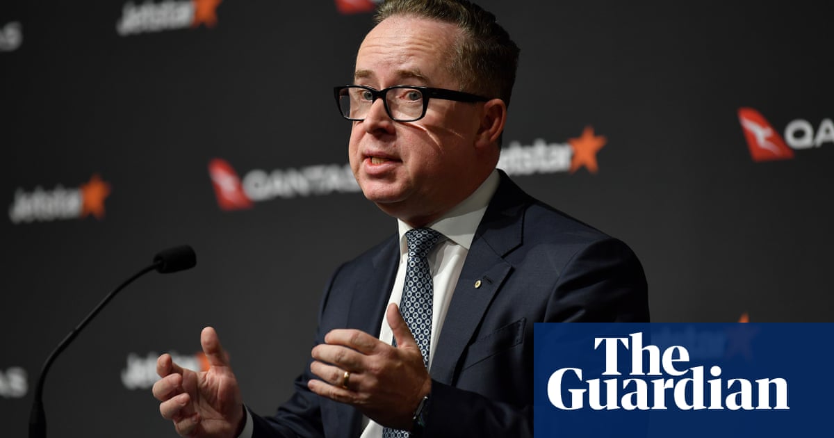 Qantas cuts Alan Joyce final pay packet by $9.3m after review finds ‘considerable harm’ to brand | Qantas