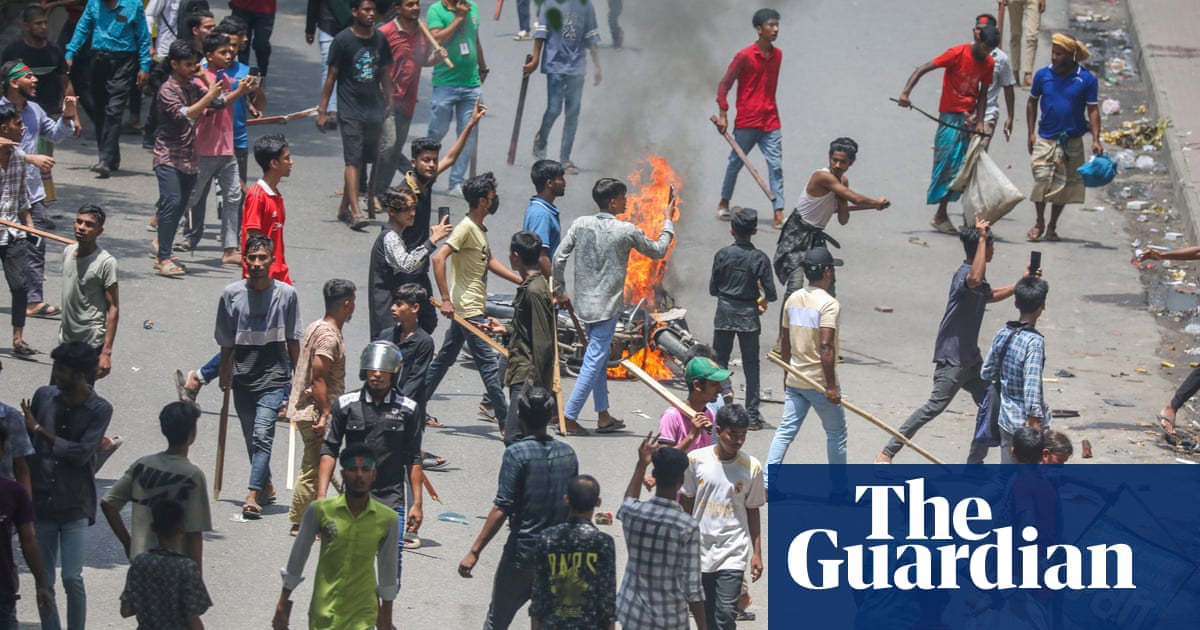 Dozens of people killed in Bangladesh as protesters renew call for PM to quit | Bangladesh