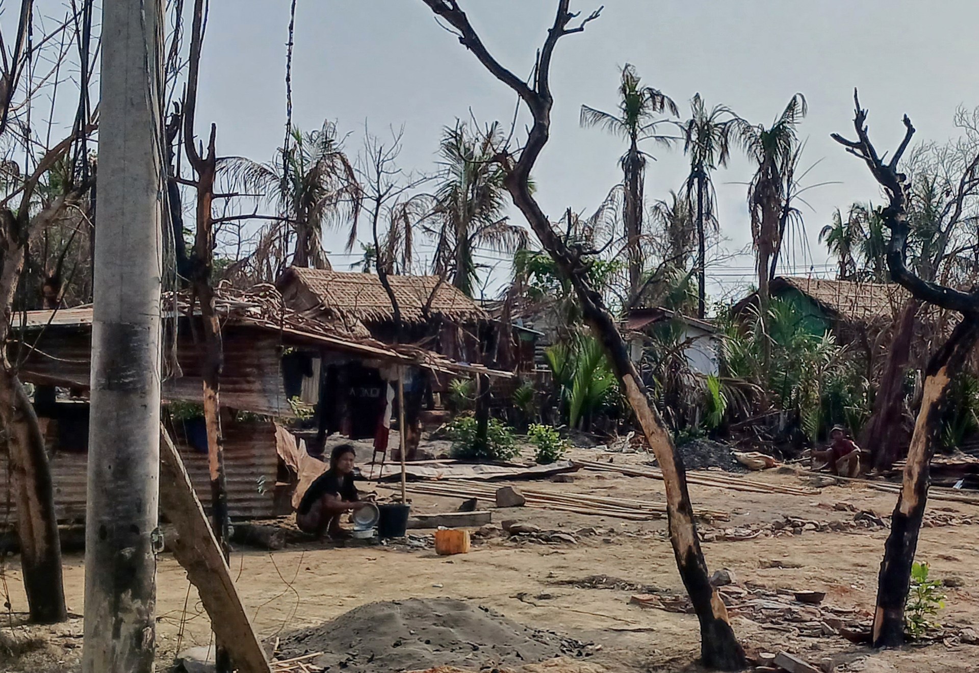 More injured Rohingya arriving in Bangladesh as Myanmar war intensifies | Rohingya News