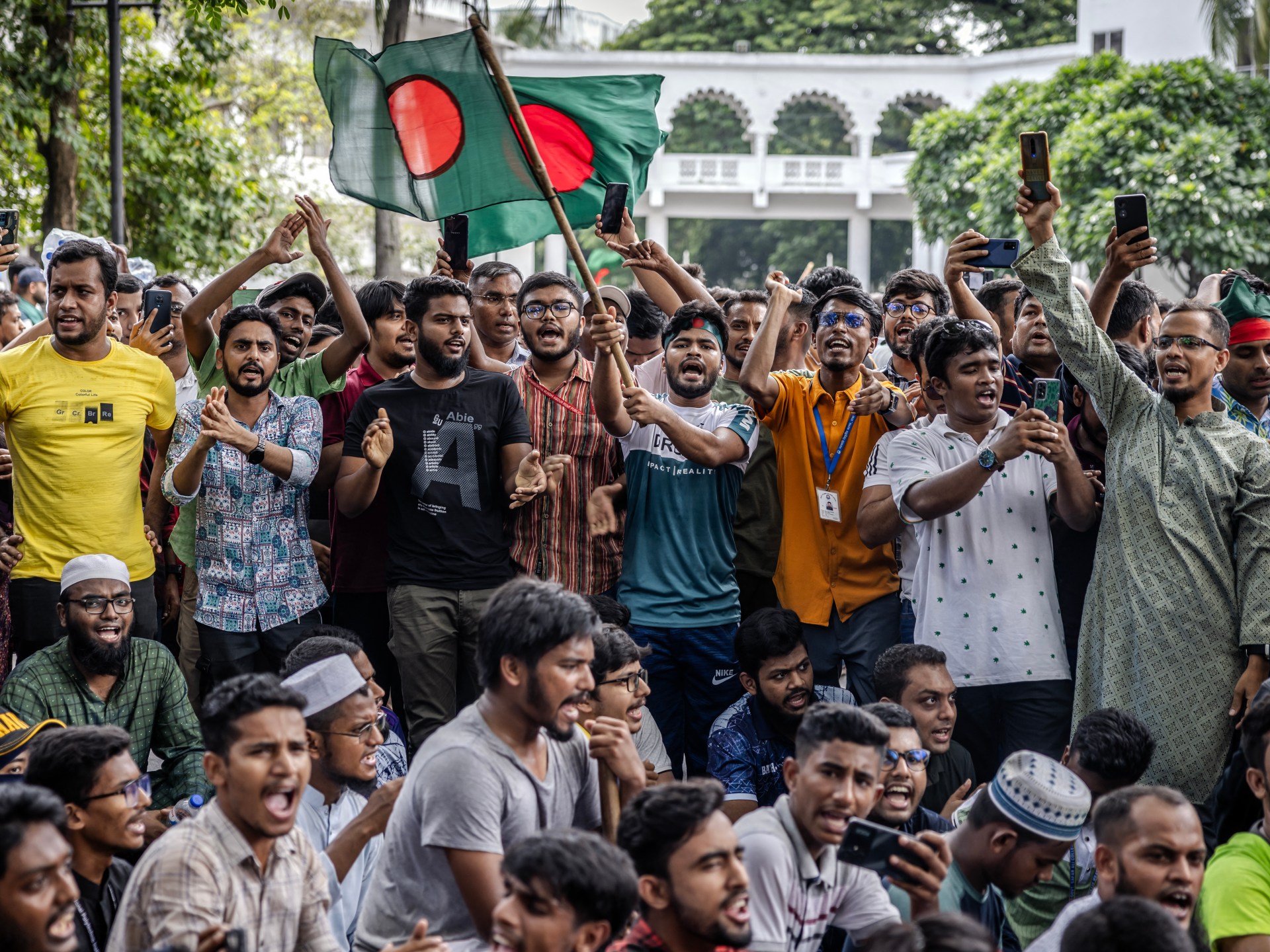 Bangladesh chief justice agrees to resign amid new student protests | Protests News