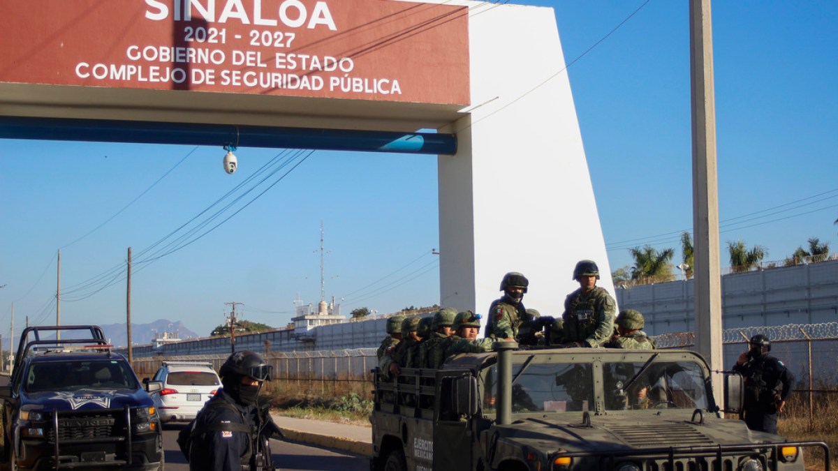 Mexico’s military attacked, roads blocked in drug cartel stronghold Sinaloa | Crime News