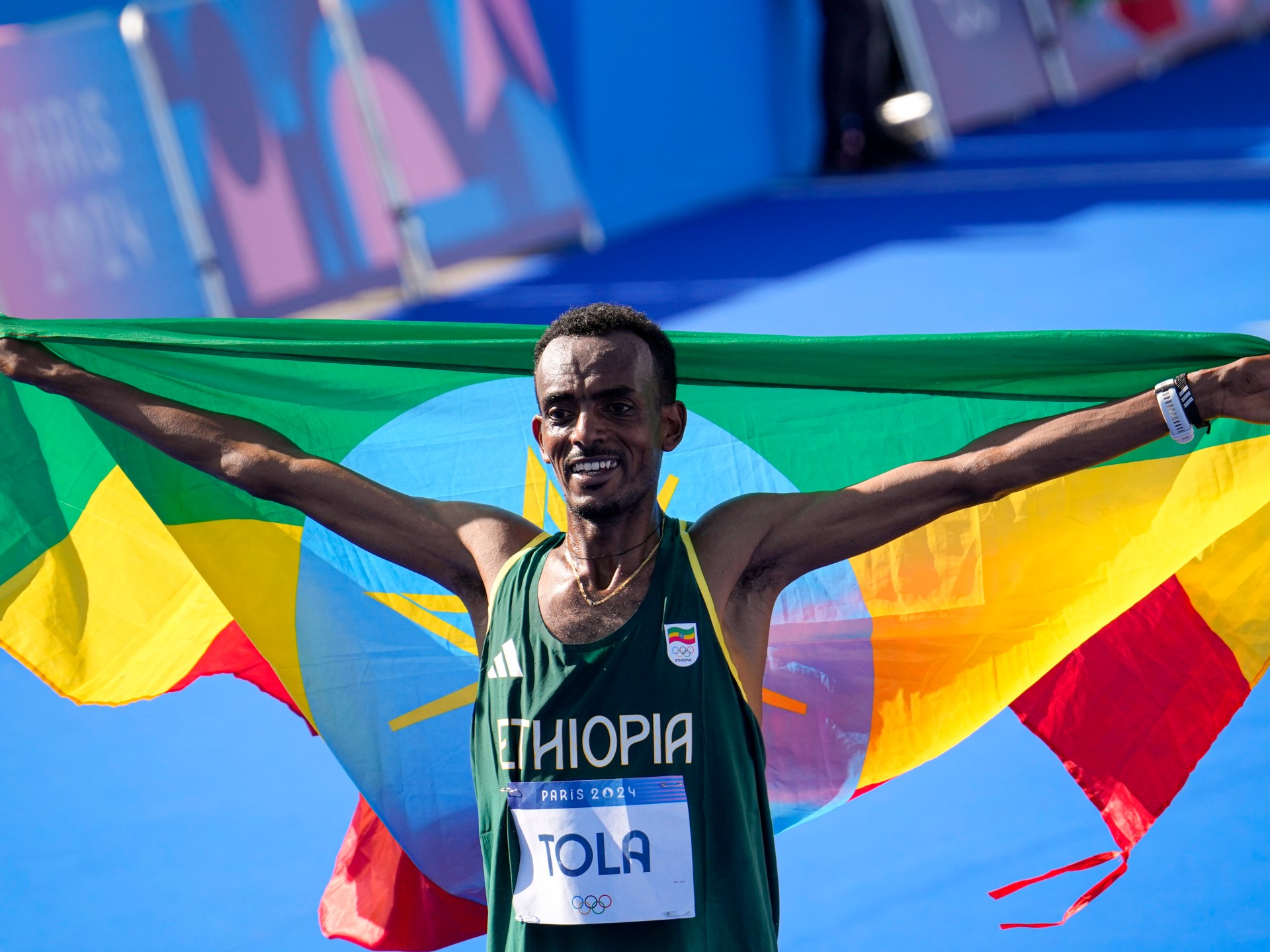 Ethiopia’s Tola wins Olympic men’s marathon; Kenya’s Kipchoge drops out | Paris Olympics 2024 News