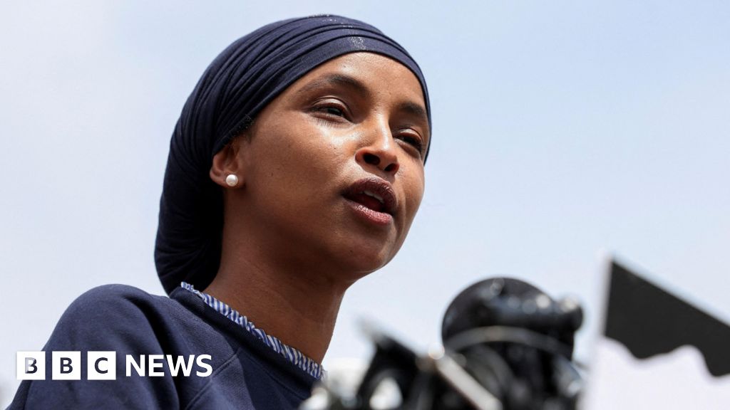 'Squad' member Ilhan Omar wins congressional primary