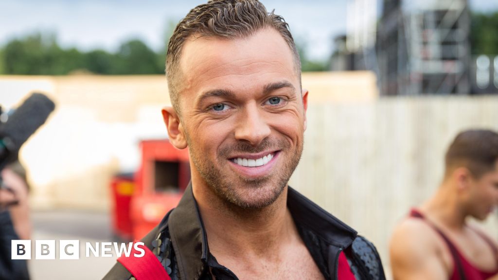 Ex-Strictly star held on suspicion of domestic violence