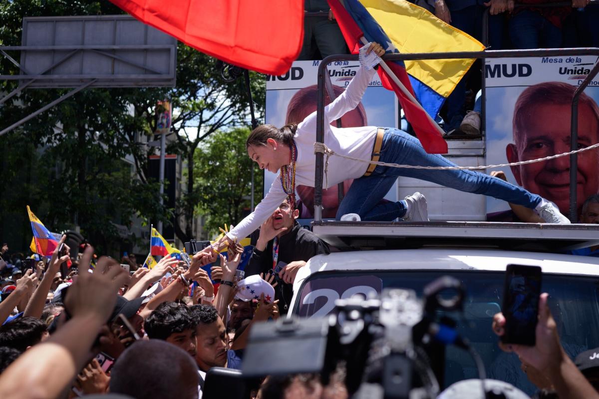 Venezuela’s Machado Emerges From Hiding to Attend Rally