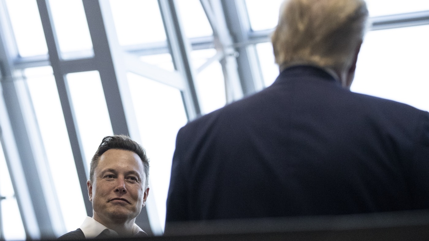 Musk and Trump trade anti-immigrant views after technical delays : NPR