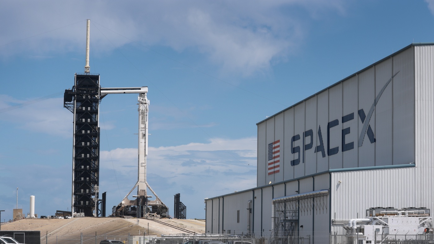 FAA grounds SpaceX after Falcon 9 booster topples on landing : NPR