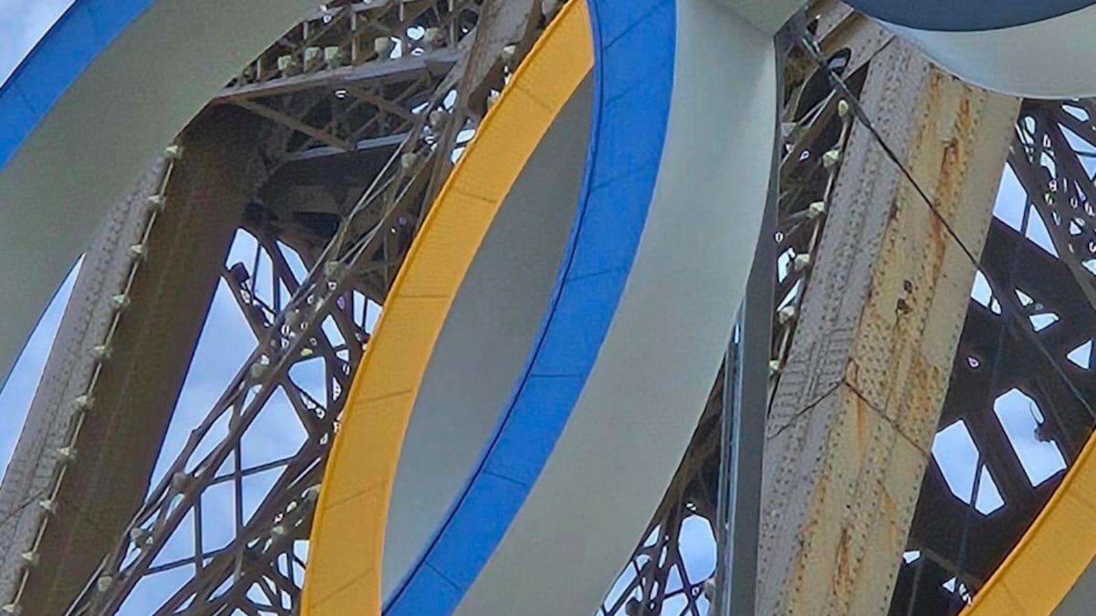 Man seen climbing Eiffel Tower, prompting an evacuation hours before closing ceremony