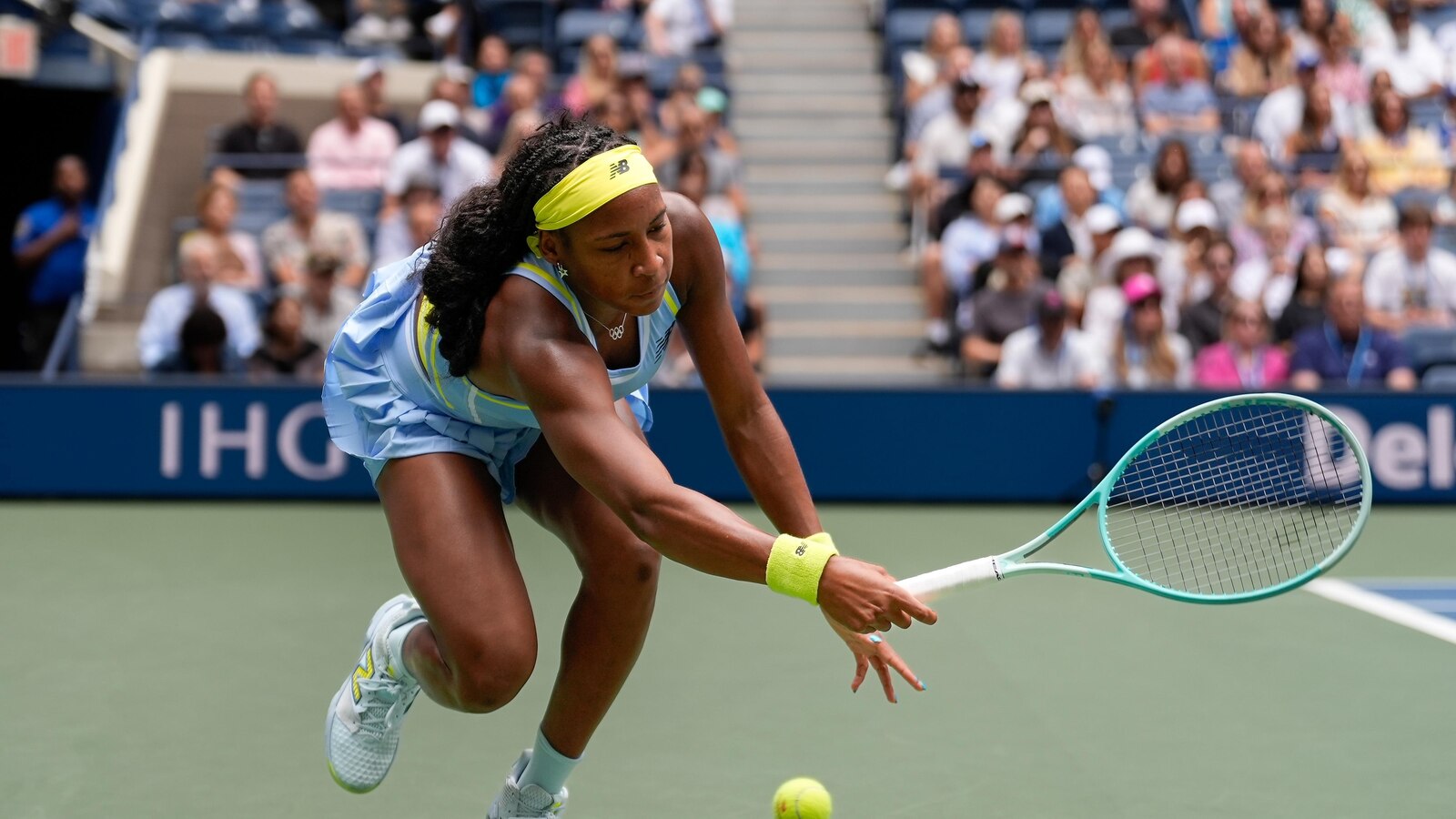 Coco Gauff comes back at the US Open and beats Elina Svitolina. Emma Navarro is next