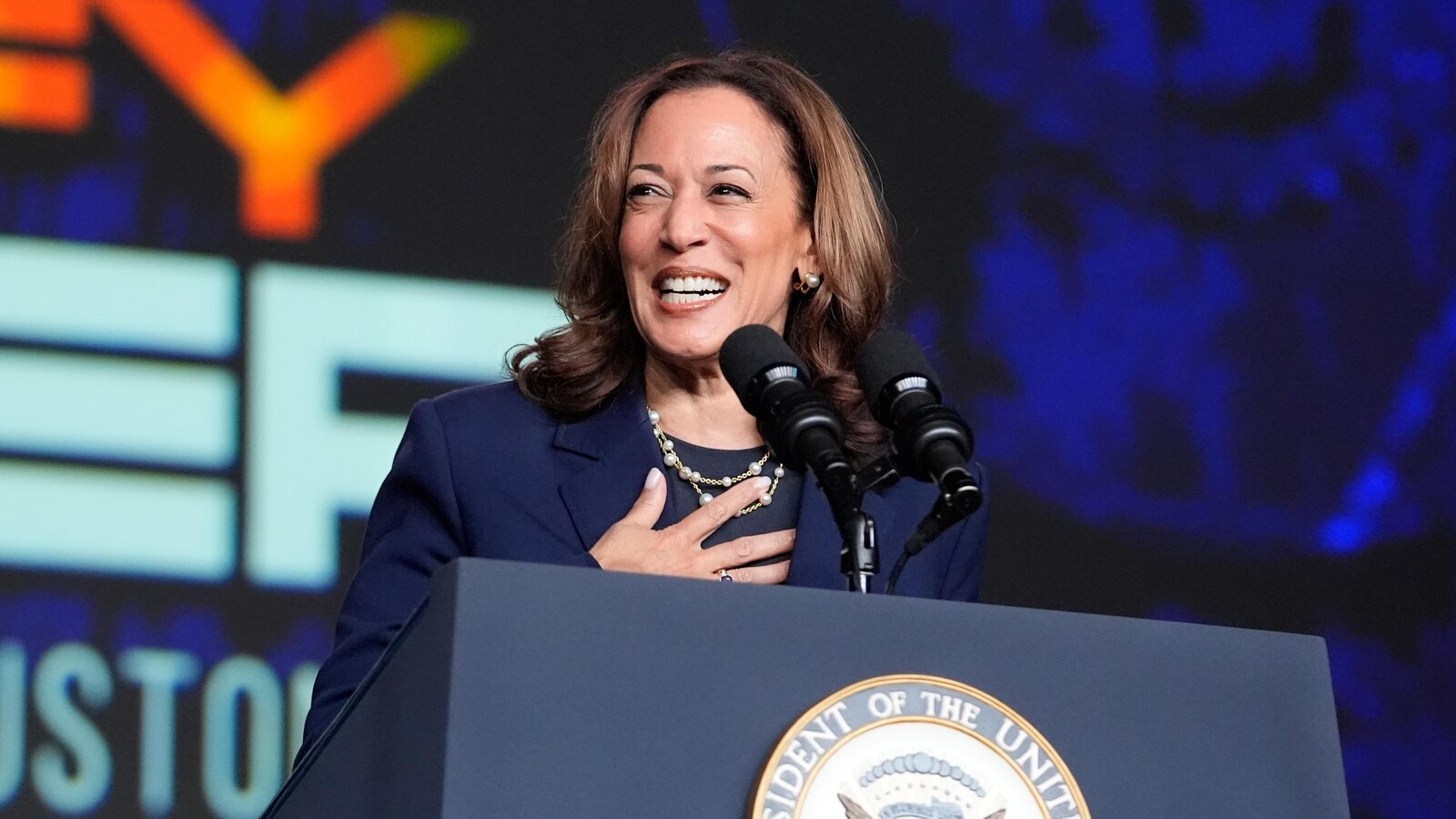 Hospitality workers' union endorses Harris, dismissing Trump's pledge on tips