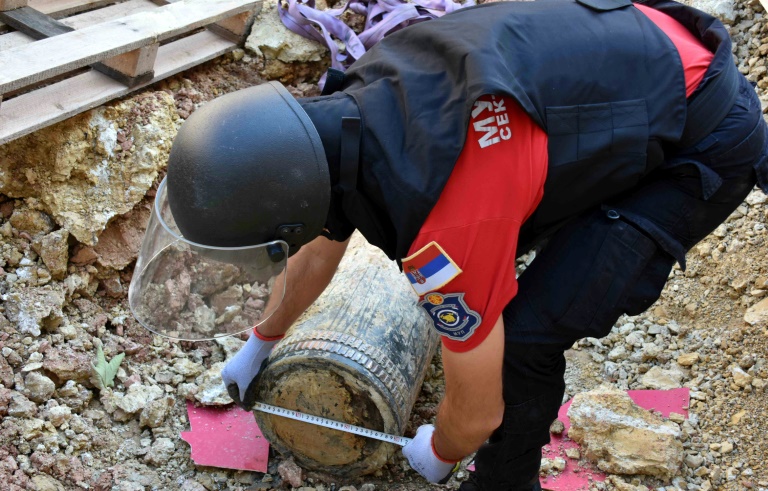 A WWI-era bomb was sent to a sandy terrain about 60 kilometres (37 miles) from Belgrade, where it was destroyed (HANDOUT)