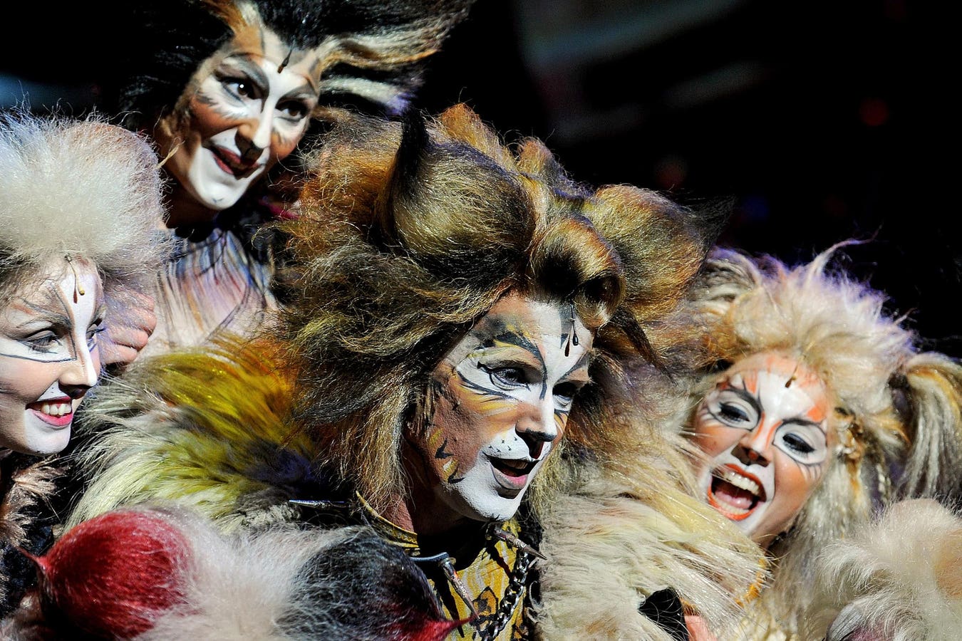 Co-Director Of Ballroom-Inspired “Cats” Discusses Revivals, Filming