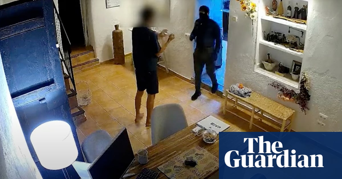 Spanish police arrest three over raids on ‘at least 22’ luxury Ibiza homes | Spain