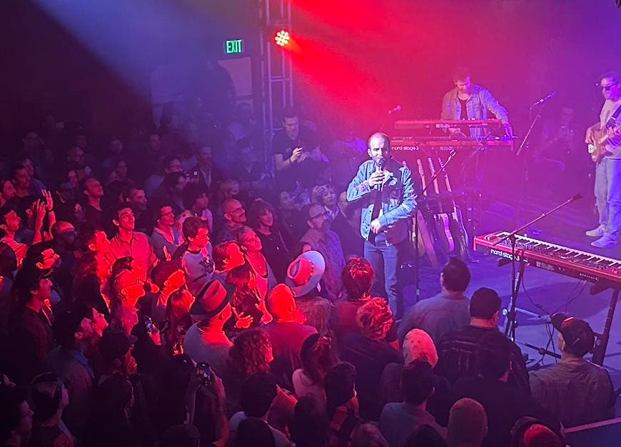 Vulfpeck’s Theo Katzman Finds New Depths In A Blissful Solo Performance