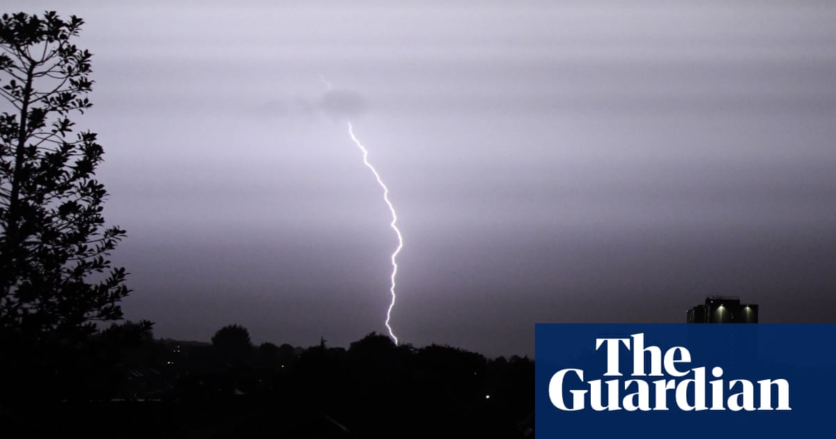 Thunder and lightning expected to hit parts of UK on Friday and Saturday | UK weather