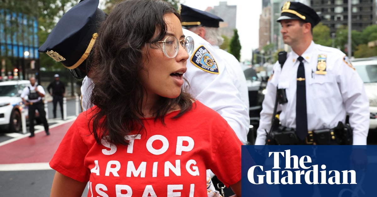 ‘Stop killing children’: protests as Netanyahu arrives for UN address | Benjamin Netanyahu