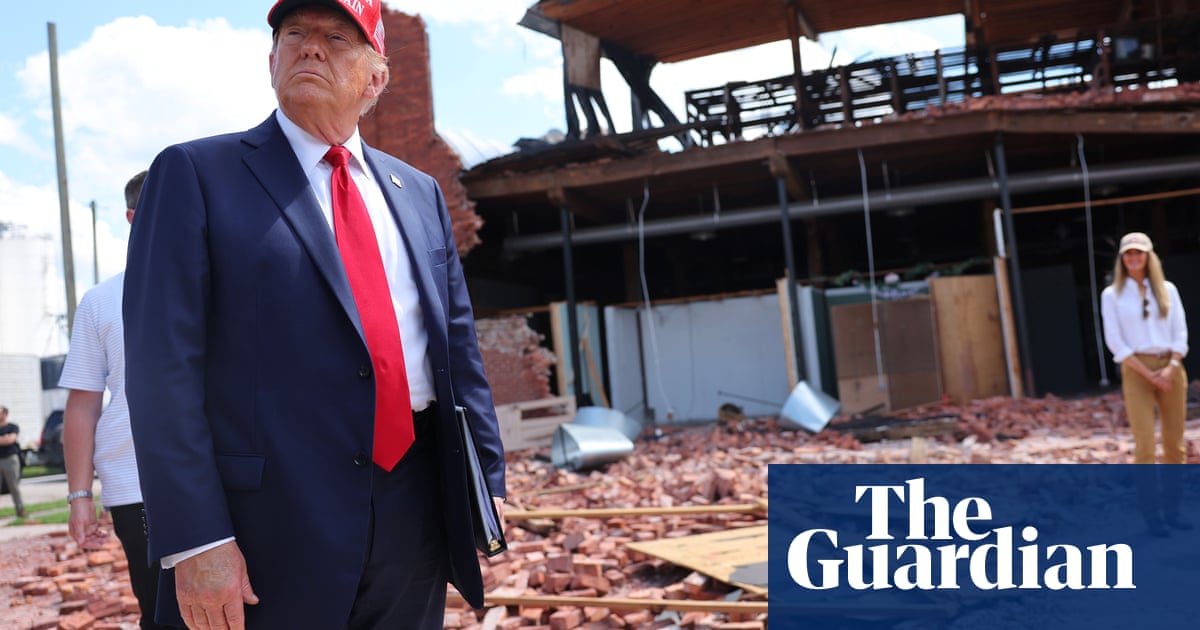 Trump visits hurricane-ravaged Georgia and makes false claims about Biden | Hurricane Helene