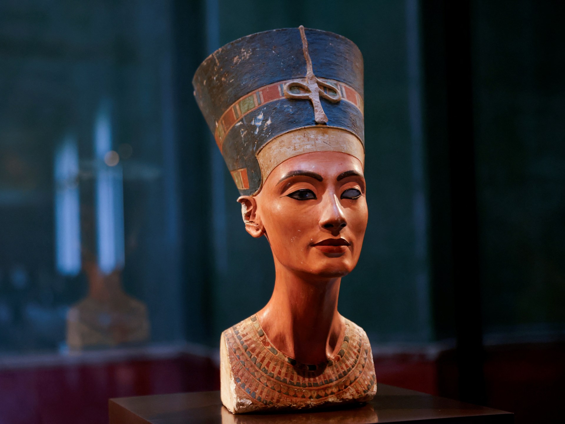 Egyptian archaeologist urges German museum to return Nefertiti’s bust | History News