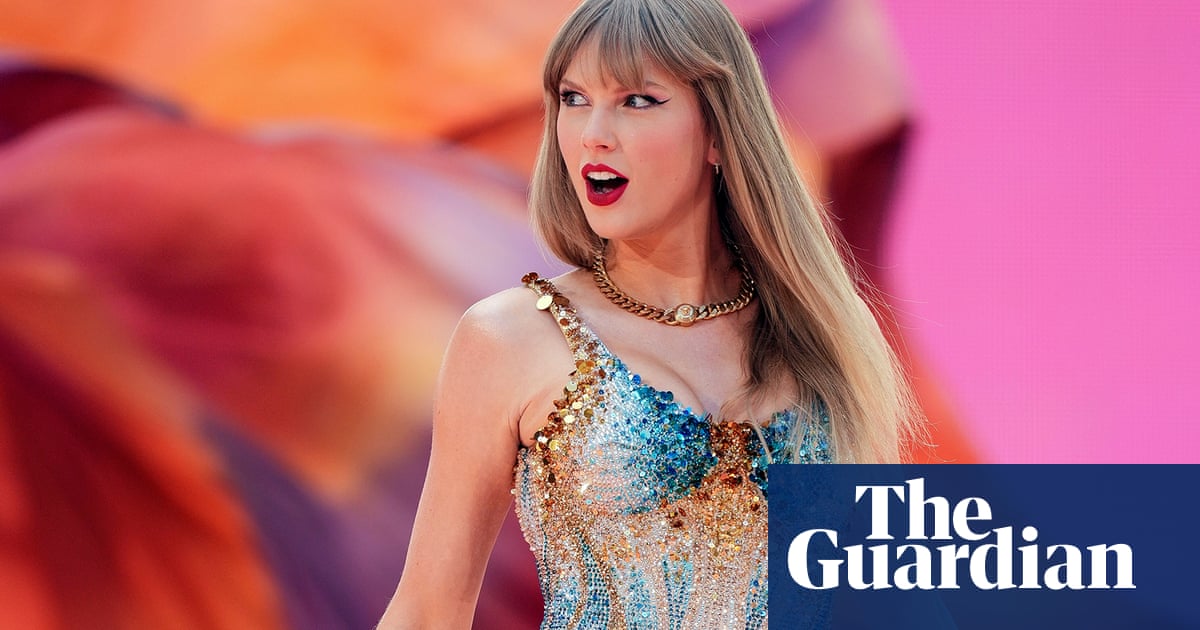 Taylor Swift endorses Kamala Harris for president in post signed ‘childless cat lady’ | Taylor Swift