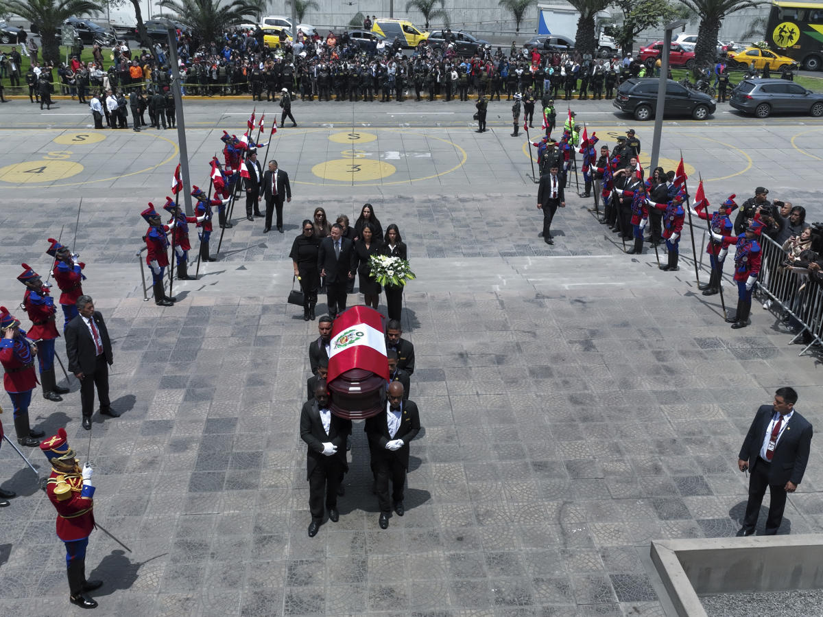 Peru declares 3 days of national mourning over the death of former President Alberto Fujimori