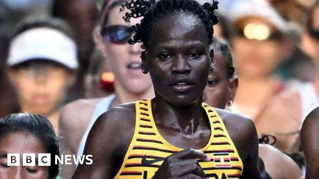 Ex-boyfriend who set fire to Ugandan athlete dies