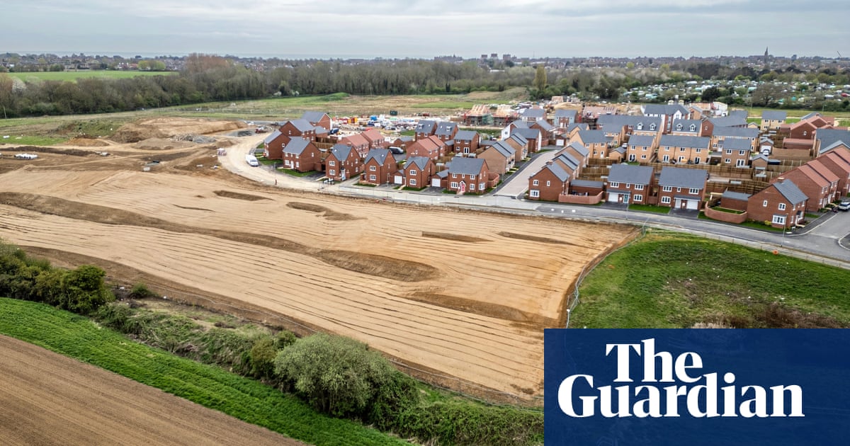 England’s green belt at risk amid pressure to meet housing targets | Housing