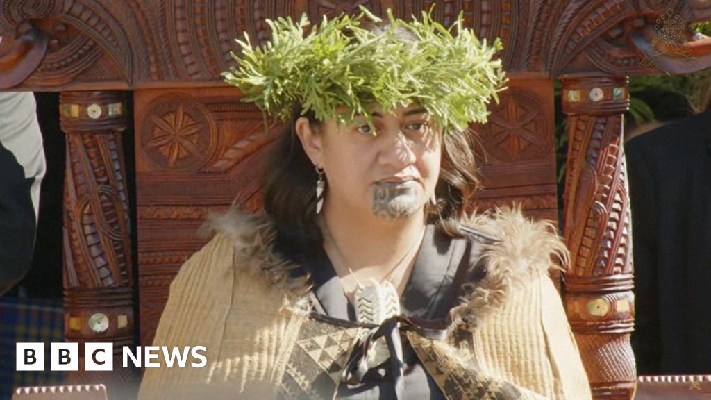 Māori king's daughter crowned ahead of his burial