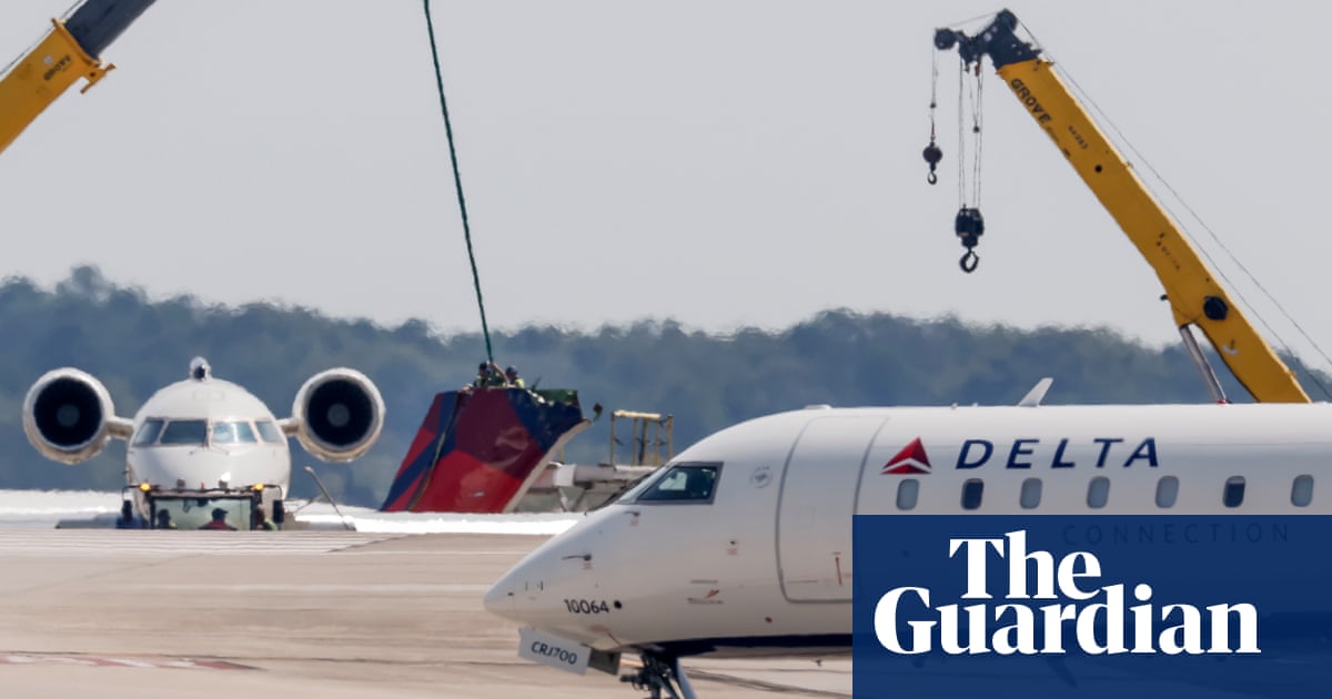 Delta passenger plane strikes regional jet at Atlanta airport | Atlanta