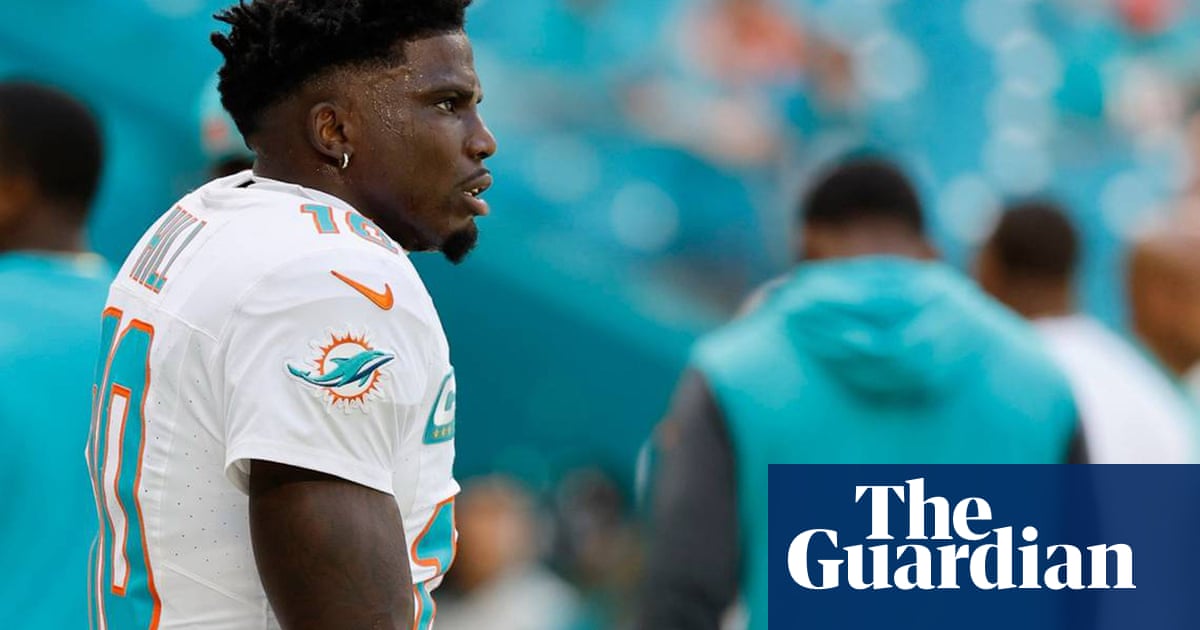 Bodycam shows police dragging NFL star Tyreek Hill from car before season opener | Miami Dolphins