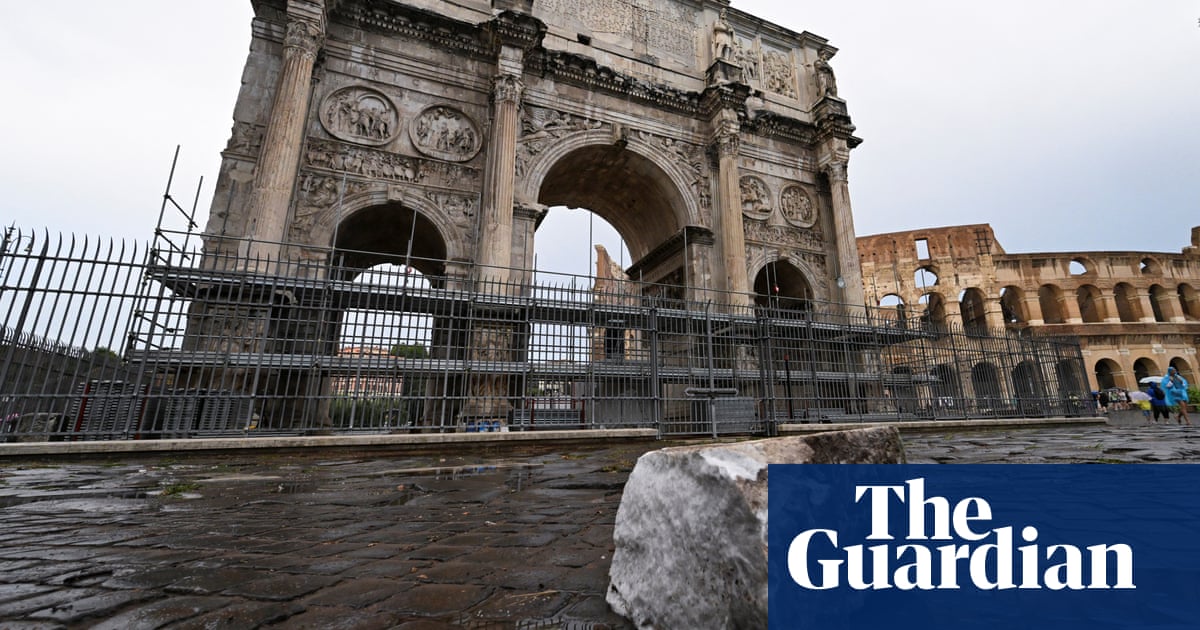 Constantine Arch in Rome damaged by lightning during violent storm | Italy