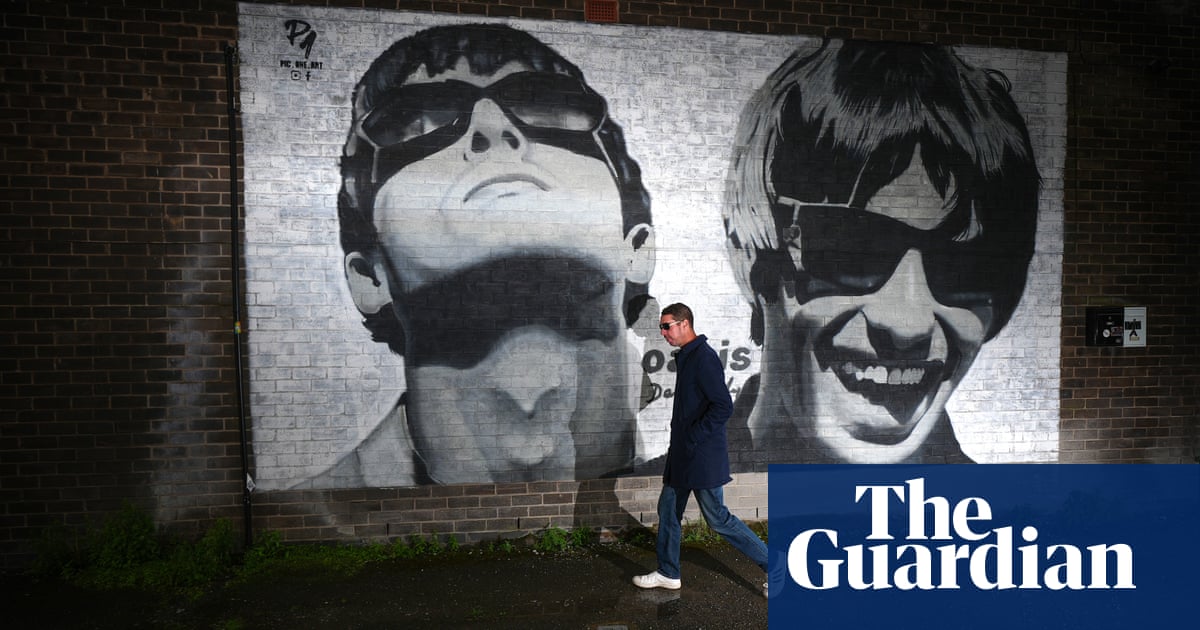 Sausage rolls and Oasis: ‘Britishcore’ Tiktok trend drives interest in UK culture | TikTok