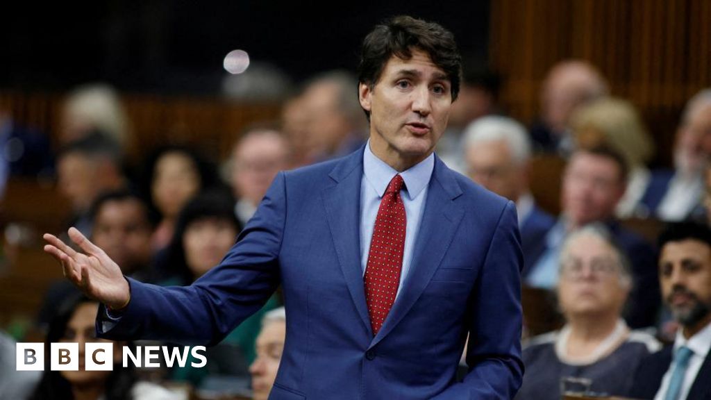 Justin Trudeau faces no-confidence vote in Canadian parliament