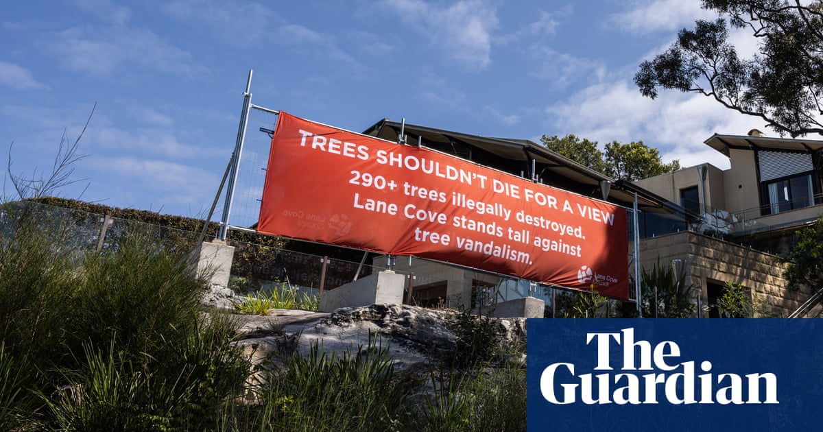 Huge banner scuppers prime Sydney Harbour view gained by killing of 300 trees | Sydney