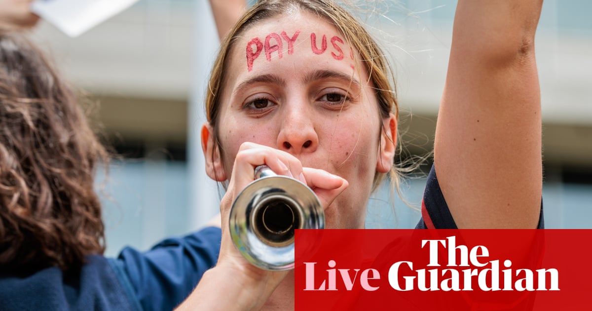 Australia politics live: day of protest as NSW nurses threaten strike and farmers descend on Canberra | Australia news