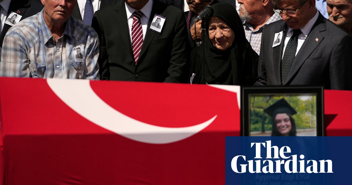 Funeral for slain Turkish American Ayşenur Ezgi Eygi draws hundreds | Turkey