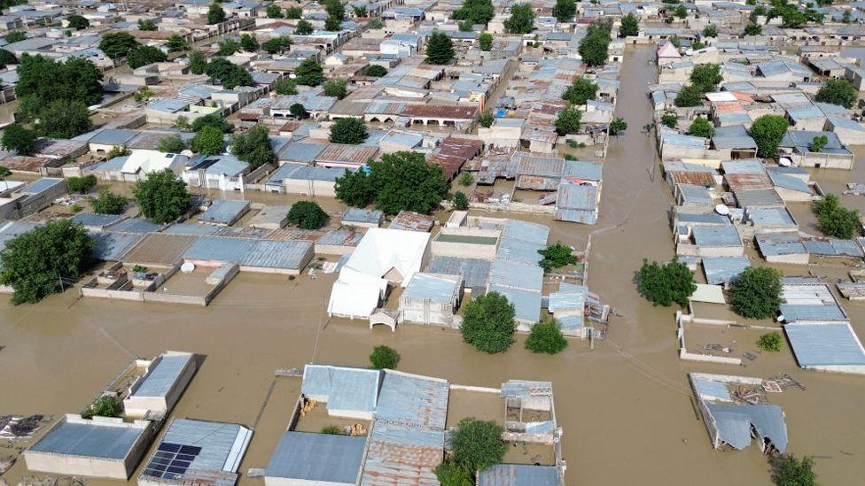 Prisoners flee after Nigeria floods damage jail