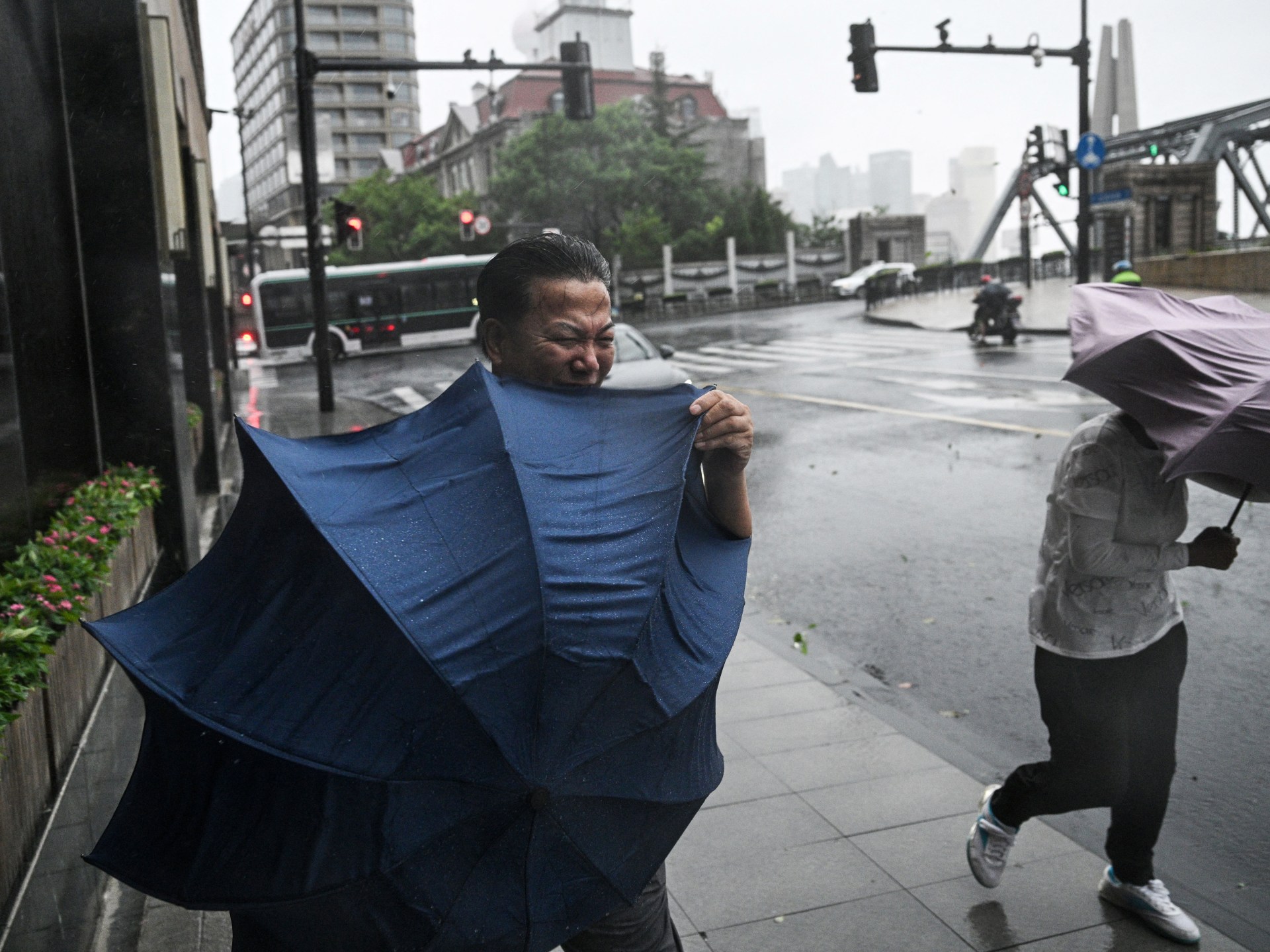 Typhoon Bebinca hits Shanghai, strongest storm since 1949 | Weather News