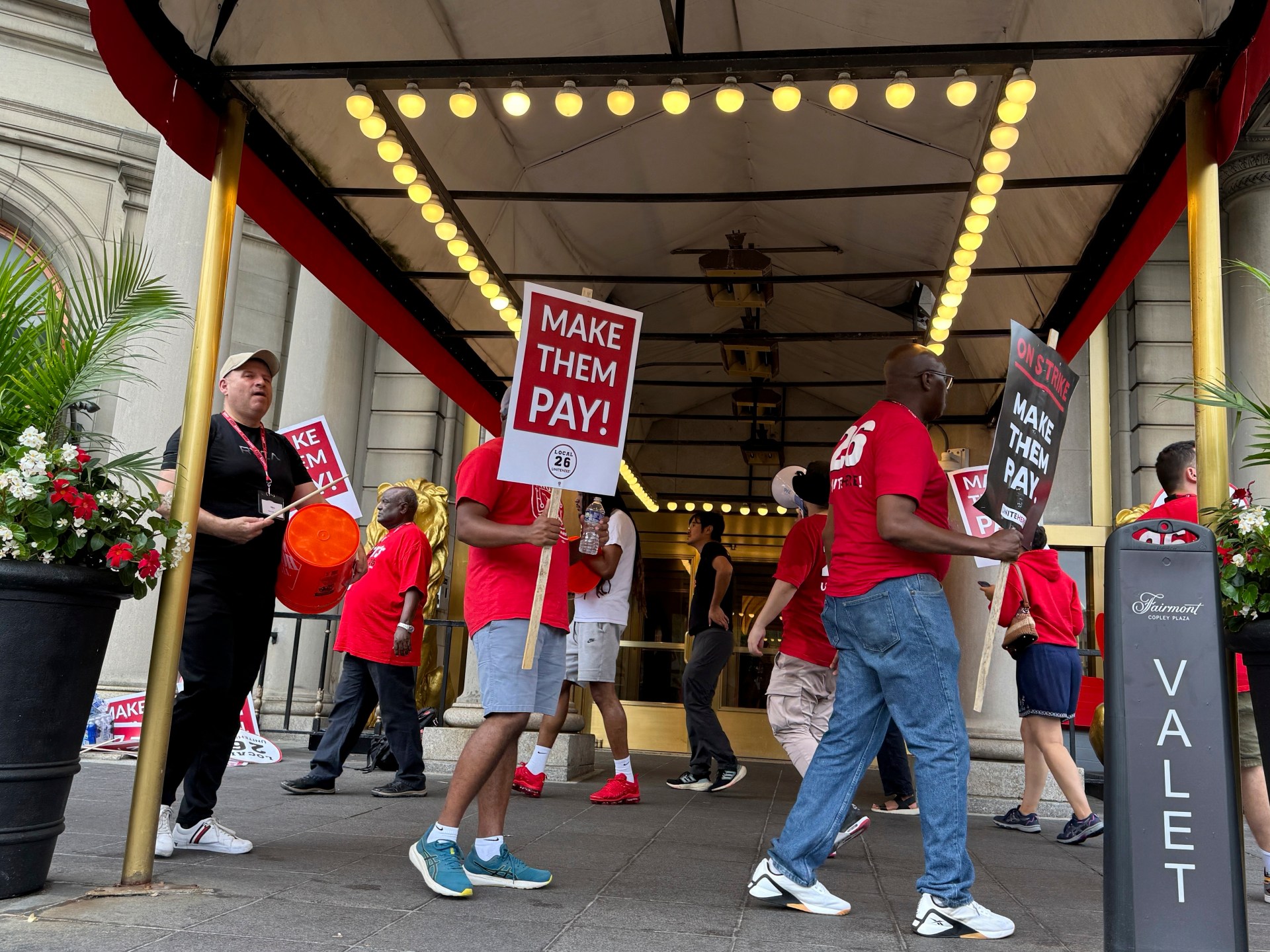 10,000 US hotel workers strike over long holiday weekend | Hospitality Industry