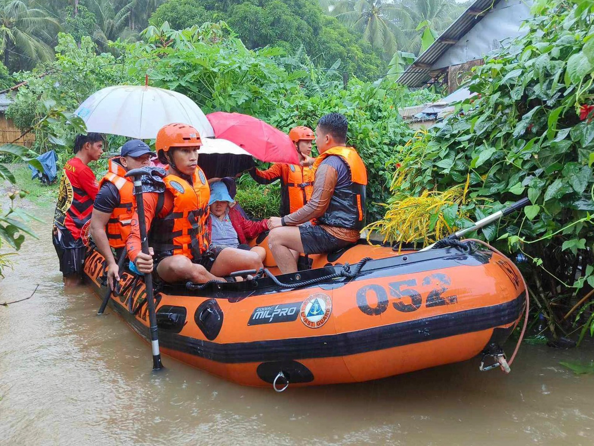 Up to 11 reported dead as Tropical Storm Yagi lashes Philippines | Weather News