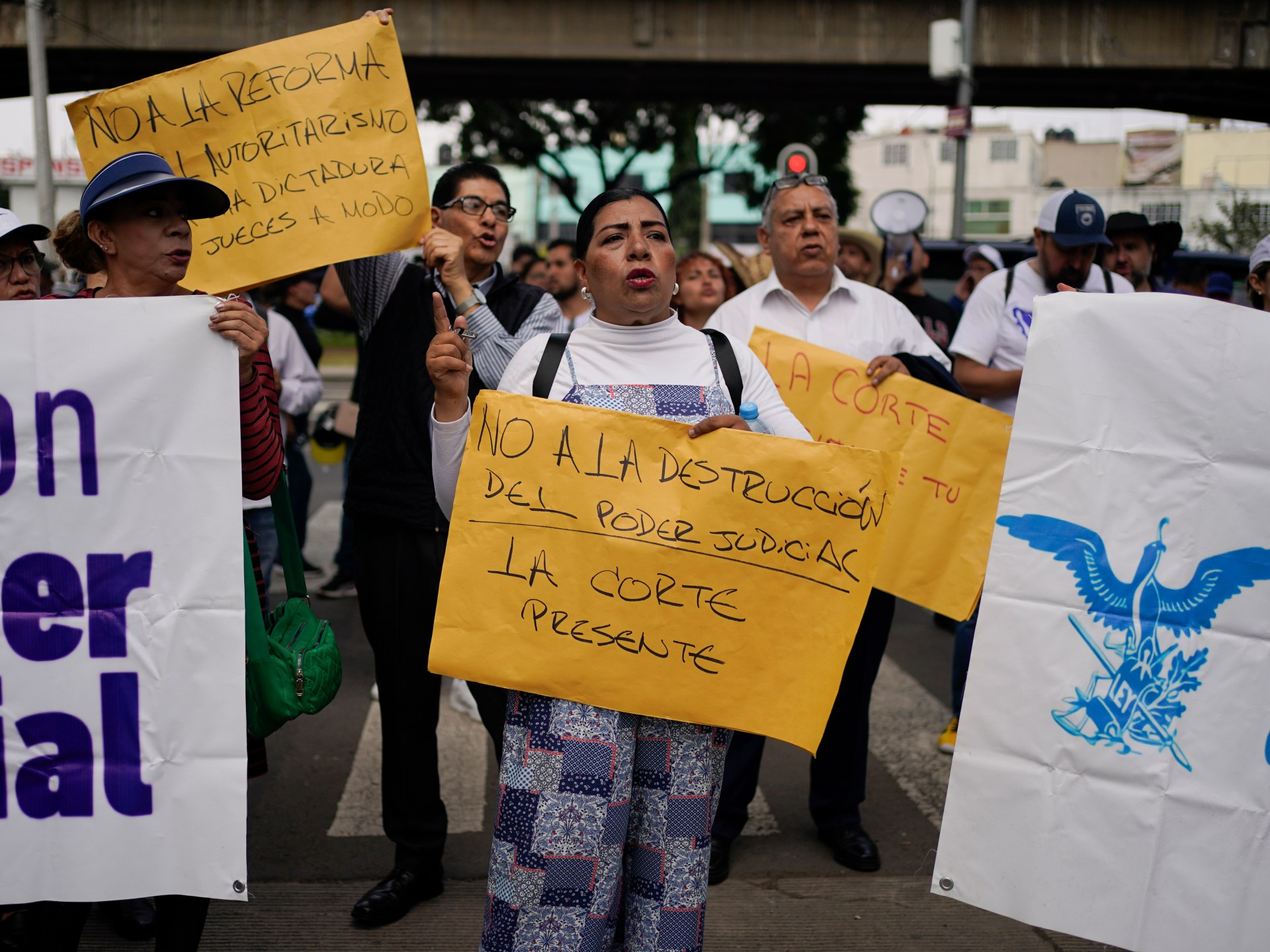 Mexico’s legislature moves ahead with judicial reforms despite protests | Andres Manuel Lopez Obrador News